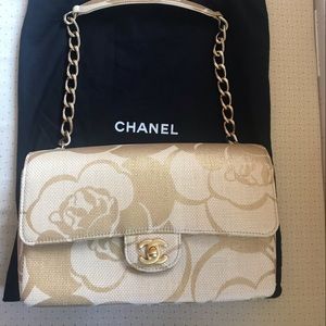 CHANEL Camellia Raffia Single Flap Bag